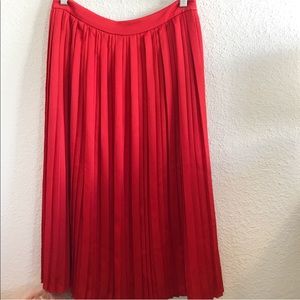 Banana Republic pleated midi skirt